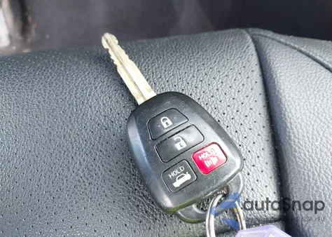 2016 Toyota Corolla Le z USA, uszkodzony, nr VIN 2T1BURHE4GC544423